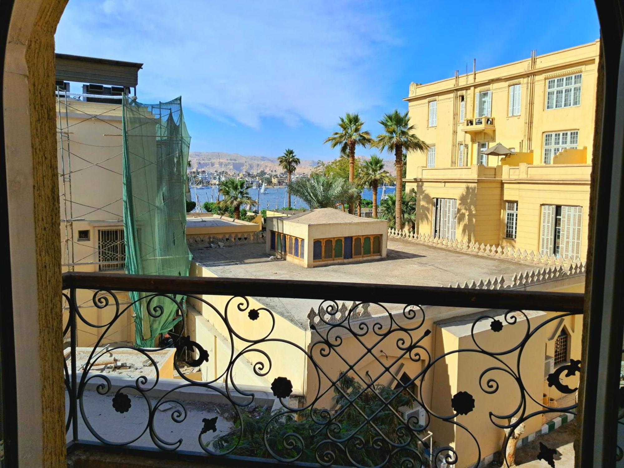 Winter * Luxor