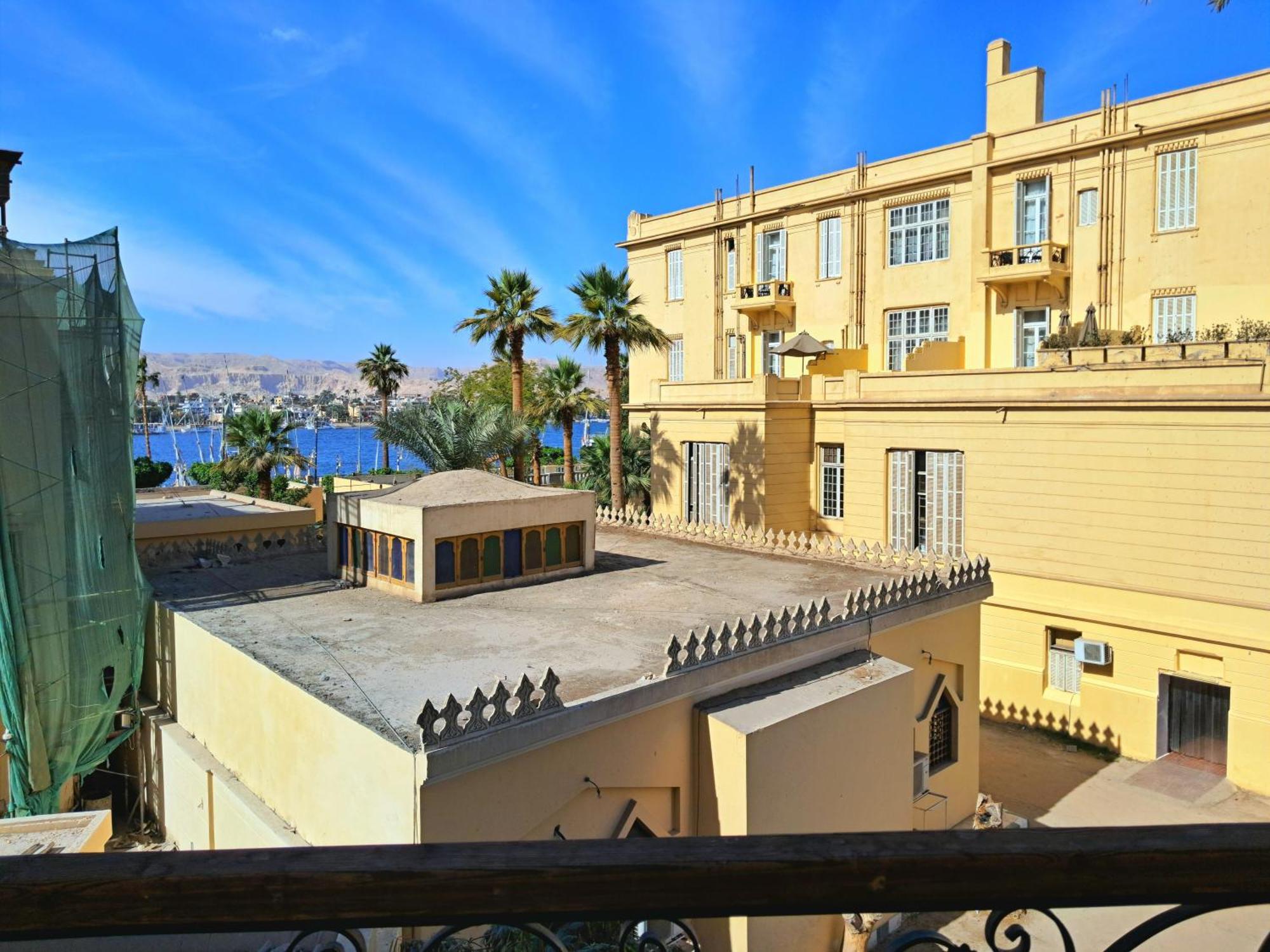 Winter Luxor